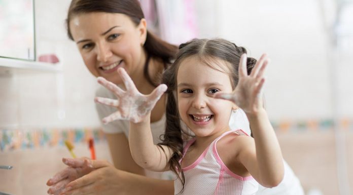 what age should babies start wearing shoes