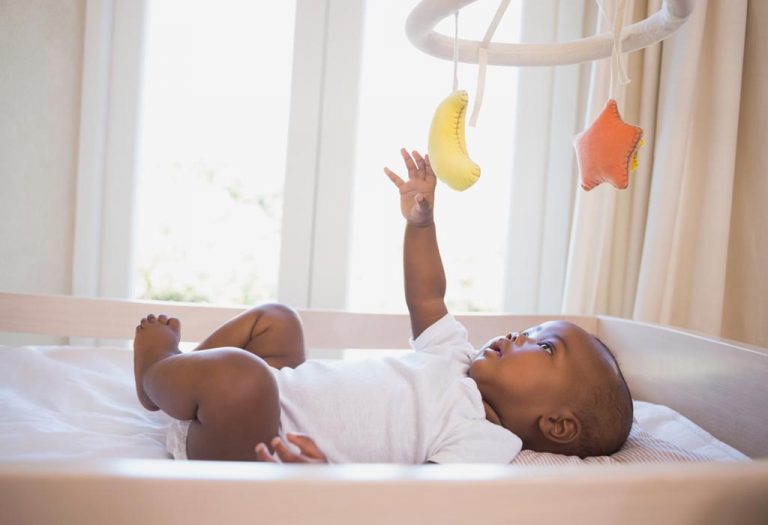 8 Beautiful And Stylish DIY Baby Mobiles