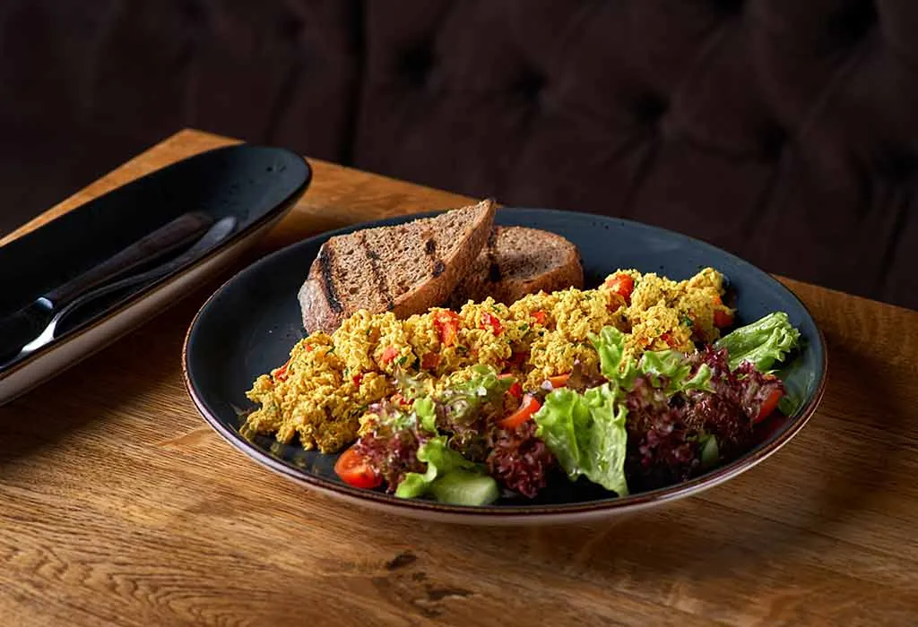 Scrambled Tofu With Mushroom and Green Pepper
