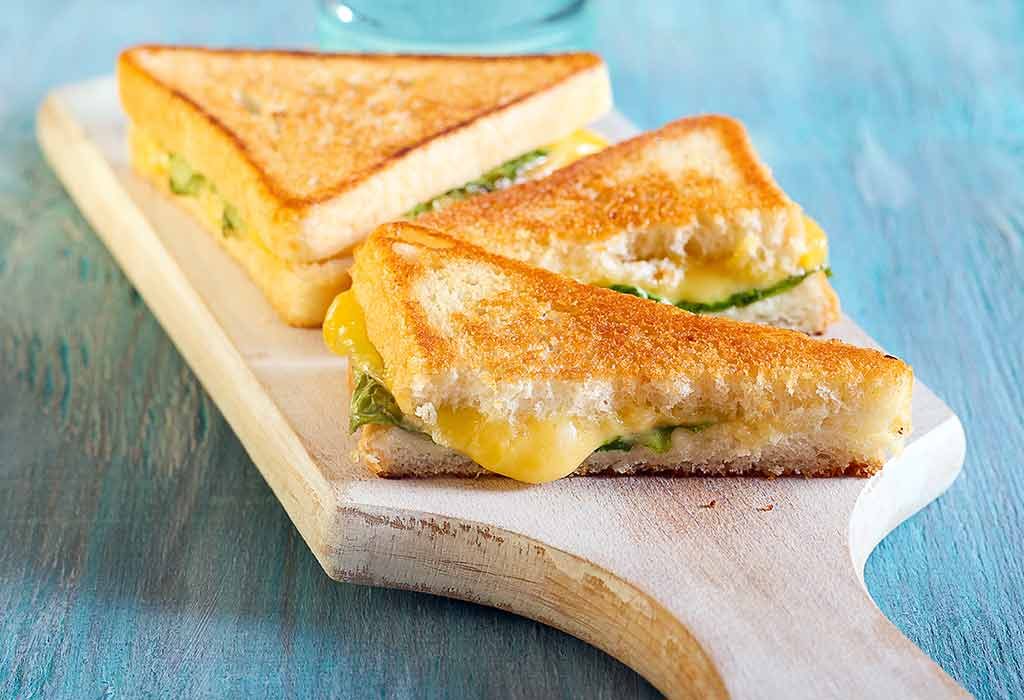 GRILLED CHEESE AND SPINACH SANDWICH