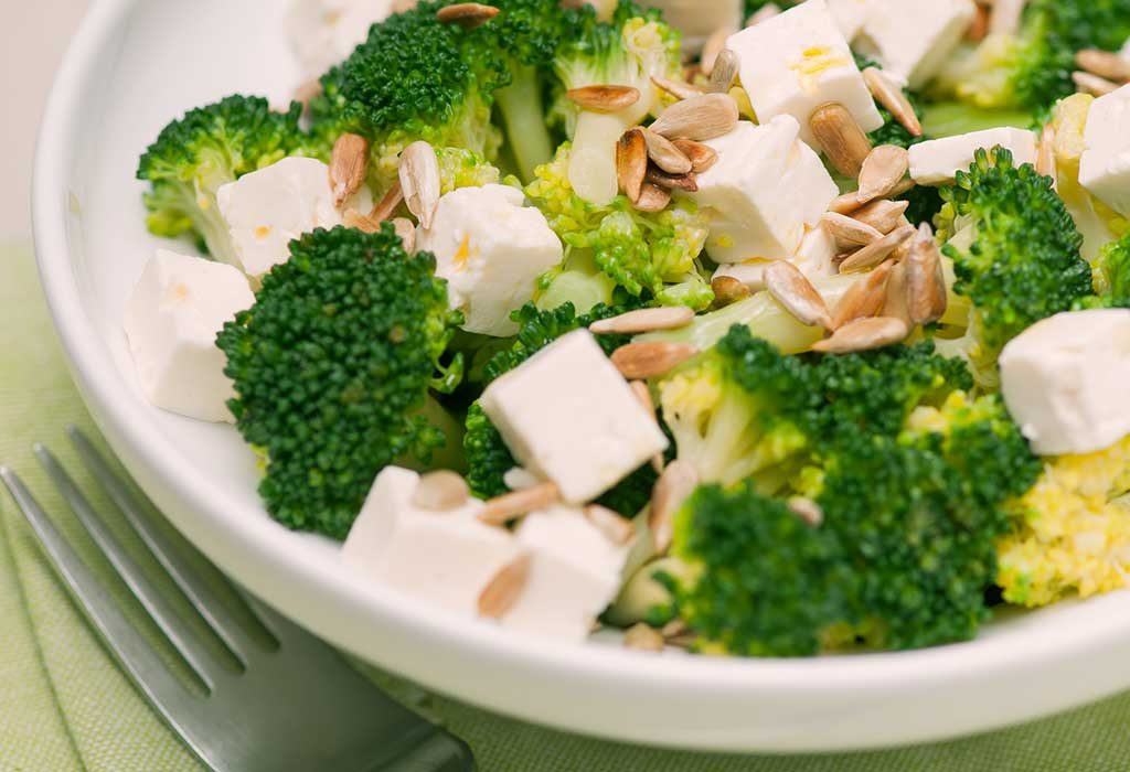 BROCCOLI WITH COTTAGE CHEESE