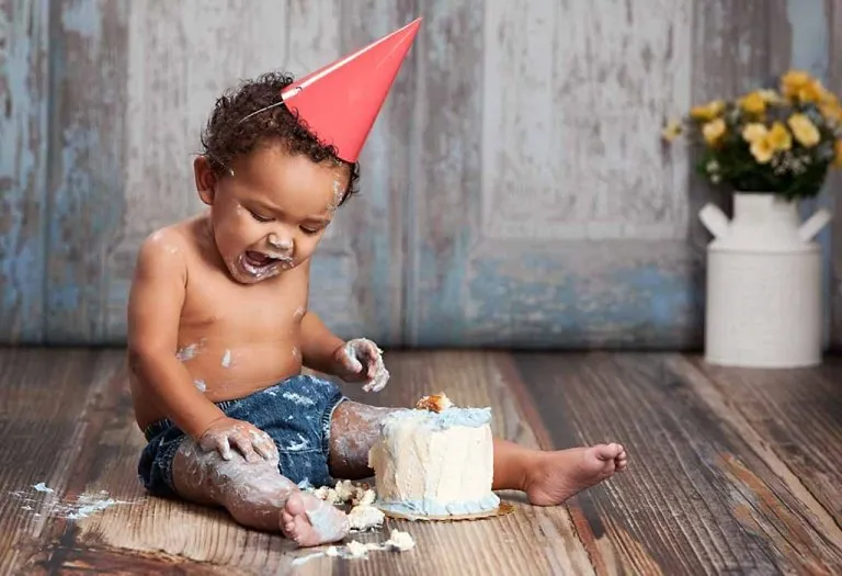 1 Year (12 Month) Old Feeding Schedule, Chart, Recipes, and Tips