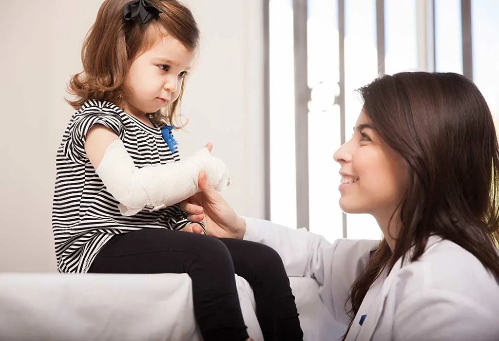 Dos and Don’ts to Keep Your Child With Cast Comfortable and Help in a Speedy Recovery