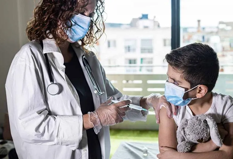Measures to Take When Visiting the Pediatrician for Vaccination