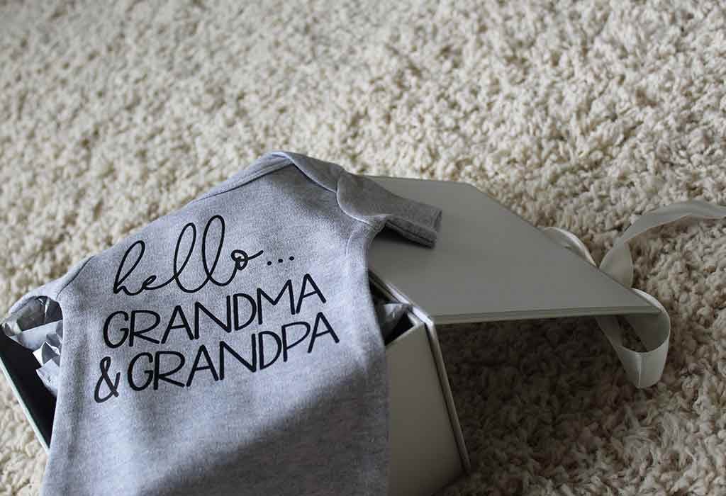 15 Beautiful Ways to Announce Pregnancy to Grandparents-to-be