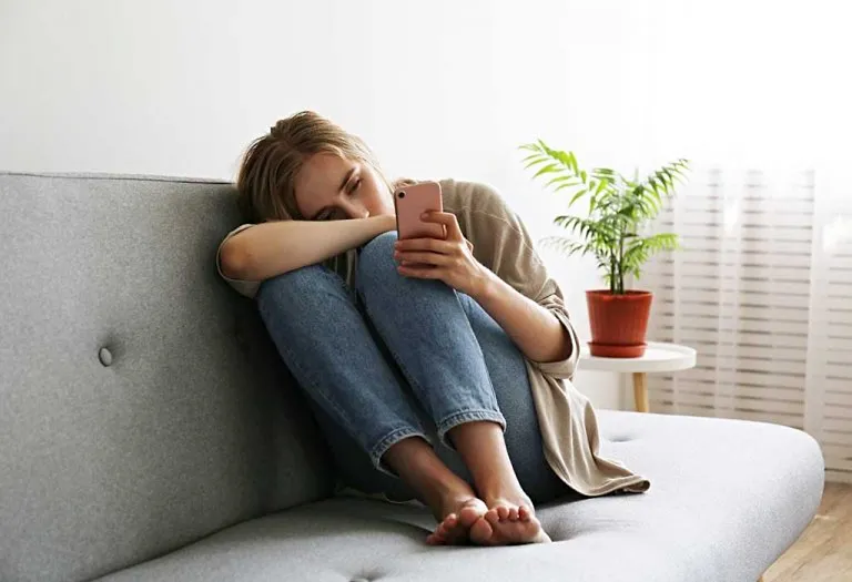 It Is Important to Be With Right People When You're Depressed!