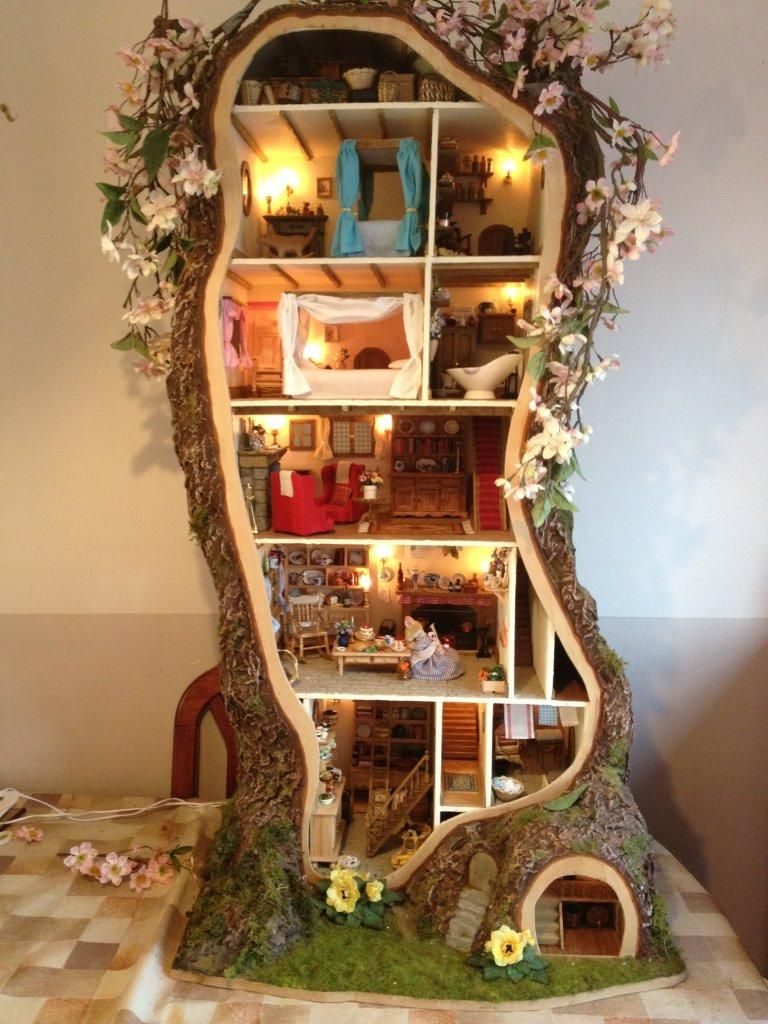 DIY Tree Dollhouse