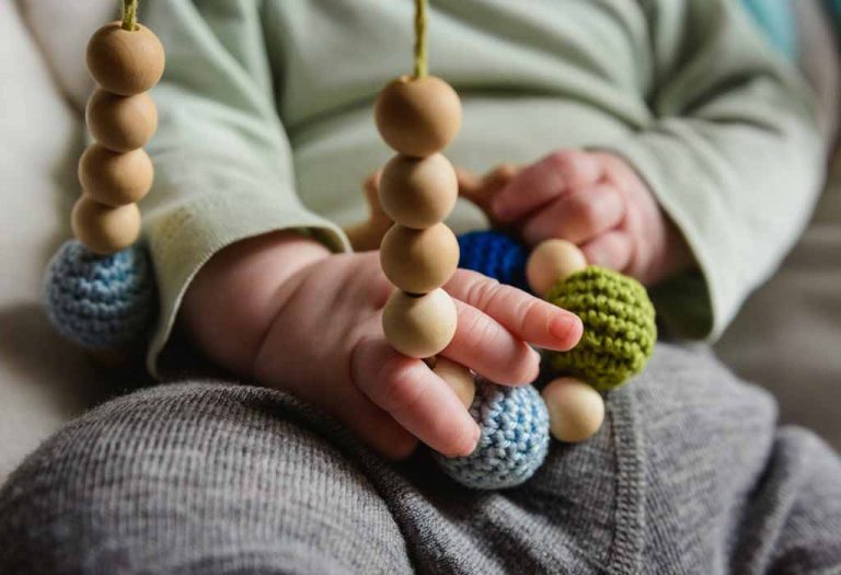 Nursing Necklaces for Mom and Baby - Types & Benefits