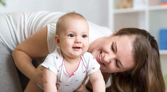 when do babies start crawling backwards