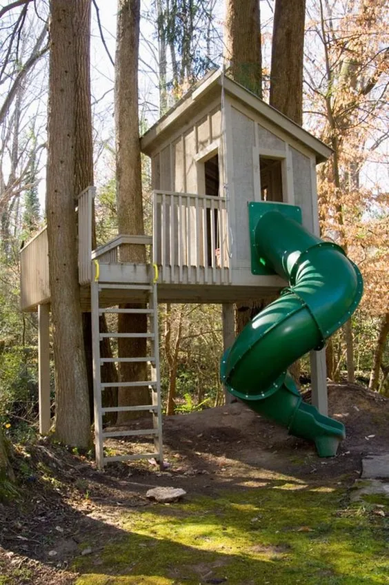 DIY Curly Slide Treehouse