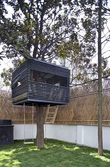 DIY Cube Treehouse For Kids
