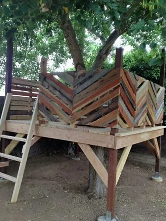 DIY Kids Chevron Treehouse