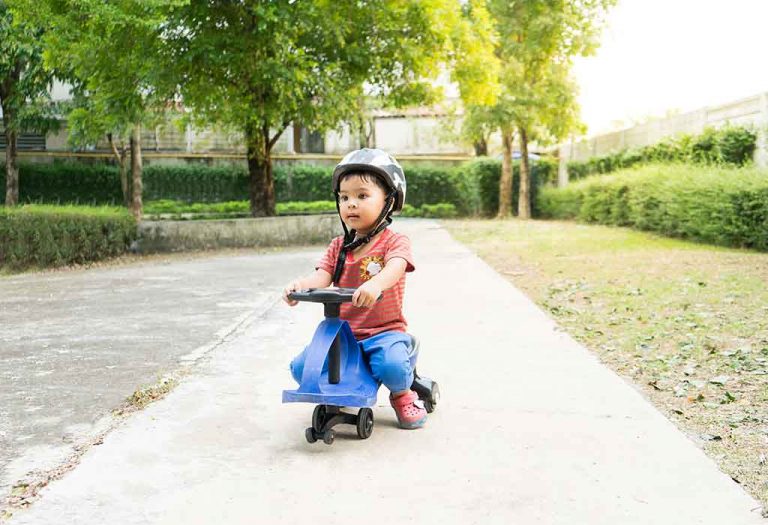 My Product Review: Babyhug Baby Panda Gyro Swing Car With Steering Wheel