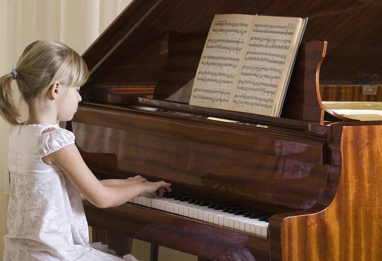 7 Simple Piano Songs for Kids