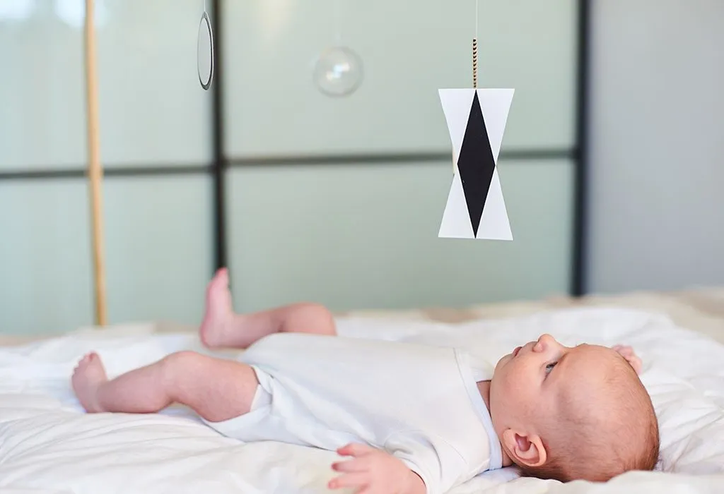 Montessori Mobiles for Babies – Types and Benefits