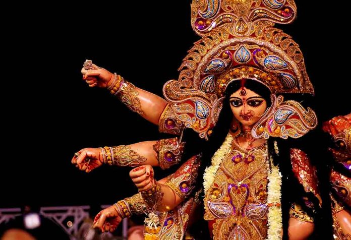 दुर्गा पूजा और कोरोना काल - कैसे करें देवी की आराधना