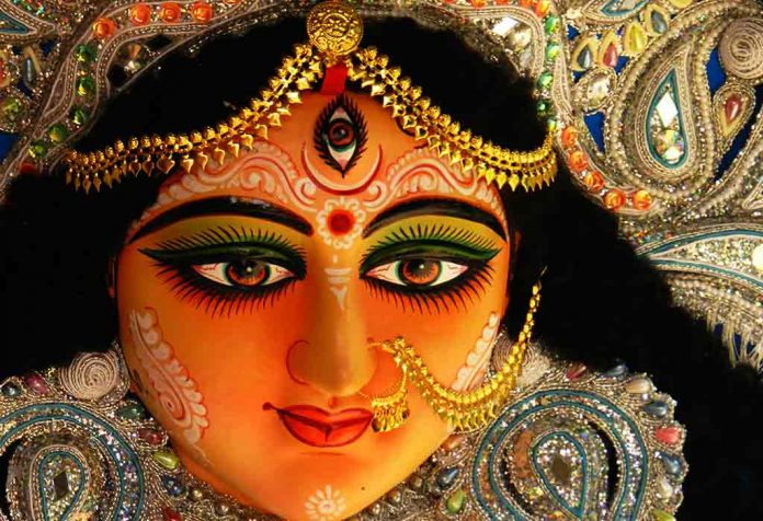 दुर्गा पूजा के लिए 10 प्रसिद्ध आरती और भजन
