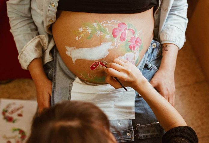 15 Best Pregnant Belly Painting Ideas