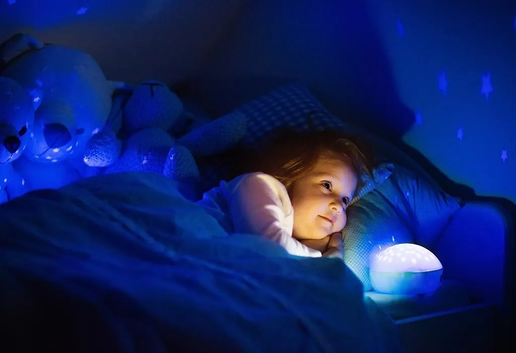 kid sleeping with a night light on