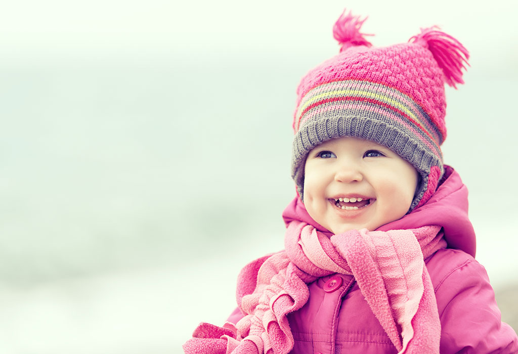 बच्चों को देर तक ठंड में बाहर रहने के दौरान उन्हें गर्माहट देने और सुरक्षित रखने के टिप्स 