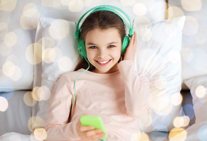 Disney Bedtime Hotline to Take Your Kids to Dreamy Sleep Time