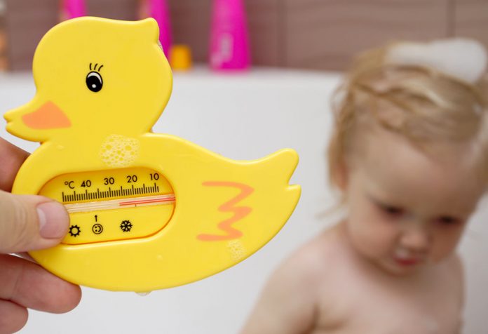Baby Bath Thermometers - Types, Usage and Tips to Choose the Right One