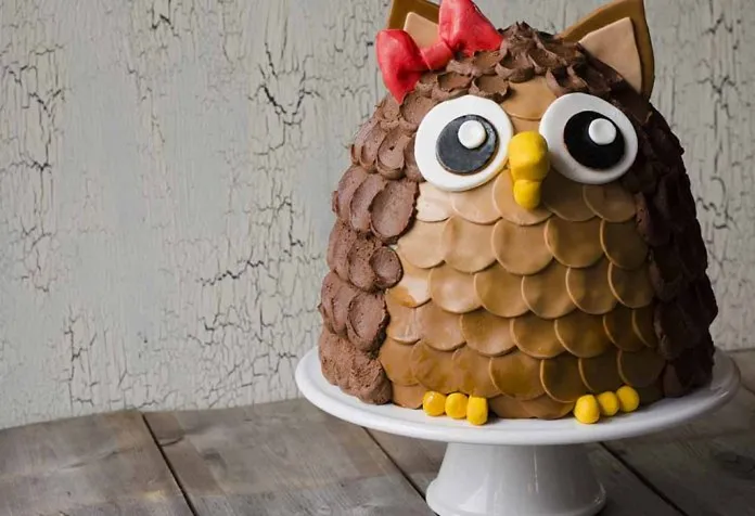 owl-themed baby shower cake