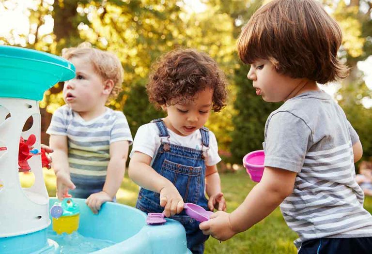 25 Simple & Fun Outdoor Activities for Toddlers