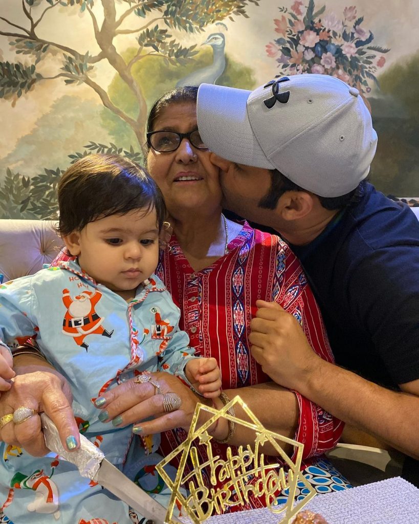 Kapil Sharma mother with grandaughter