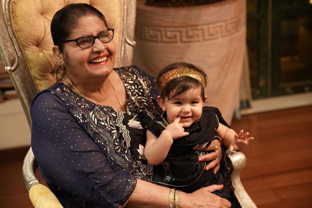 Kapil Sharma mother and daughter