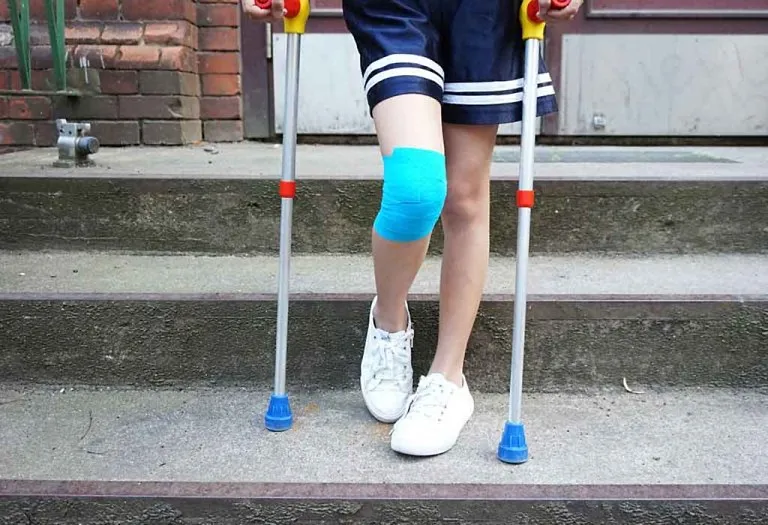 How to Help Your Child Learn to Stand and Walk With Crutches