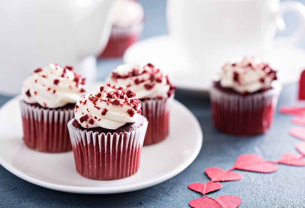 Homemade cupcakes as Valentine’s Day gift