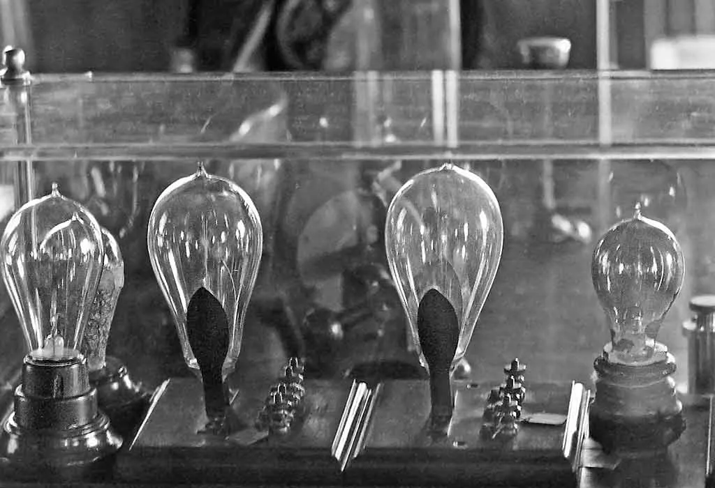 Light Bulb Industrial Revolution