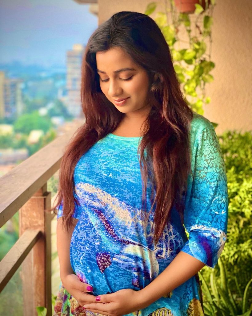 Shreya Ghoshal is Expecting Her First Child With Husband Shiladitya