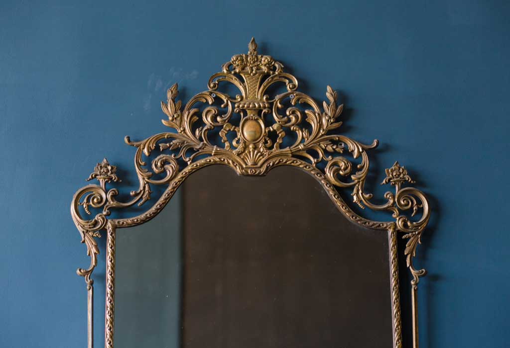 Use Gold Ornate Mirror