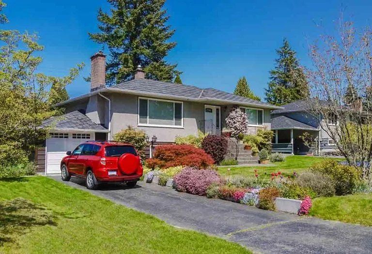 20 Best Driveway Ideas To Transform Your Home Exterior