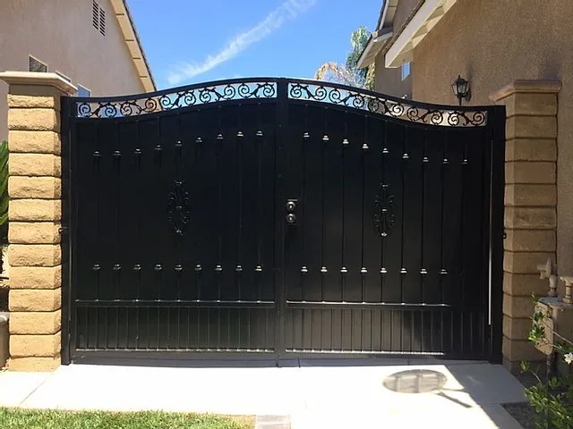 Automotive Gate