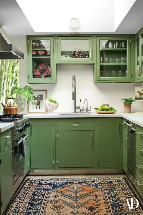 picture of modern green kitchen cabinets