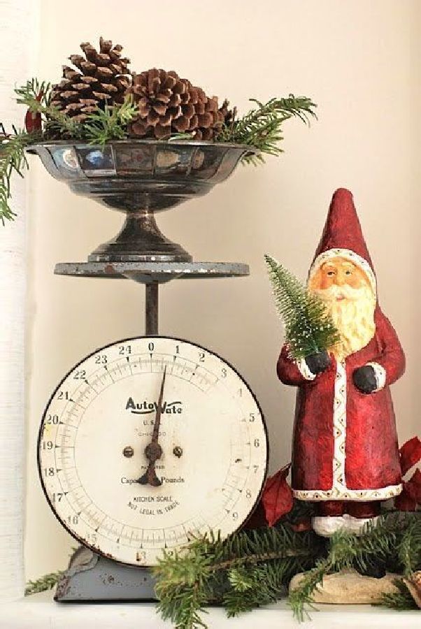 Antique Scale Christmas Décor