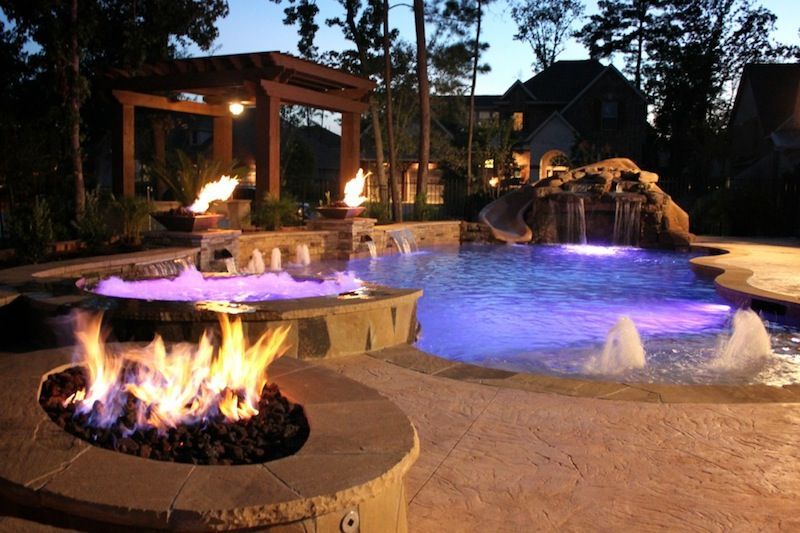 Firepit by the Pool