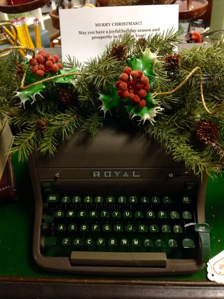 The Typewriter Ornament