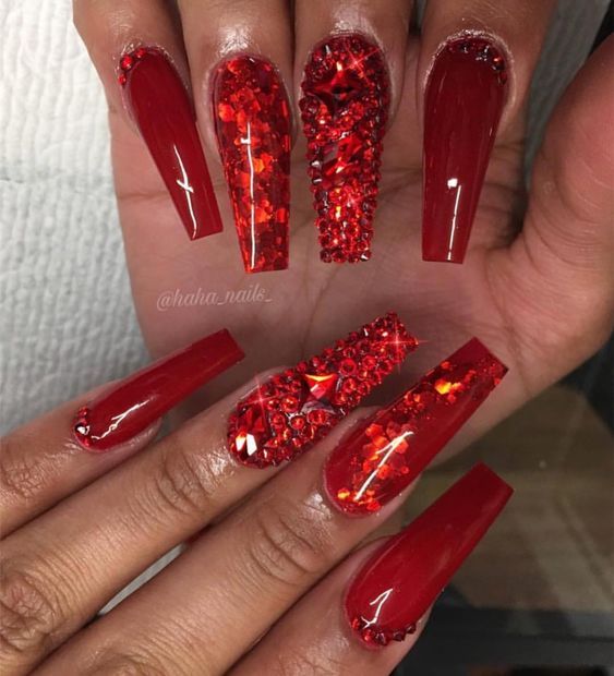 light red nails with glitter