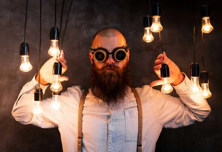 Easy Men's Halloween Costume Ideas That You Can Make at the Very Last Minute