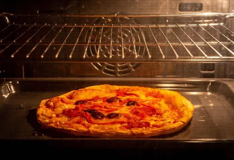 What Are the Different Methods to Reheat Pizza?