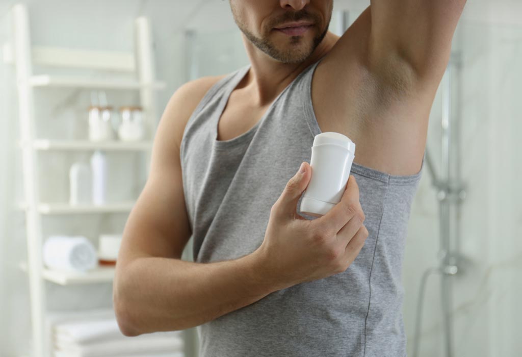 Difference between antiperspirant and deodrant