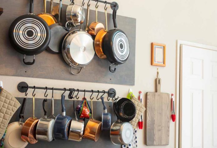 EASY WAYS TO ORGANIZE POTS AND PANS TO KEEP THEM ORDERLY
