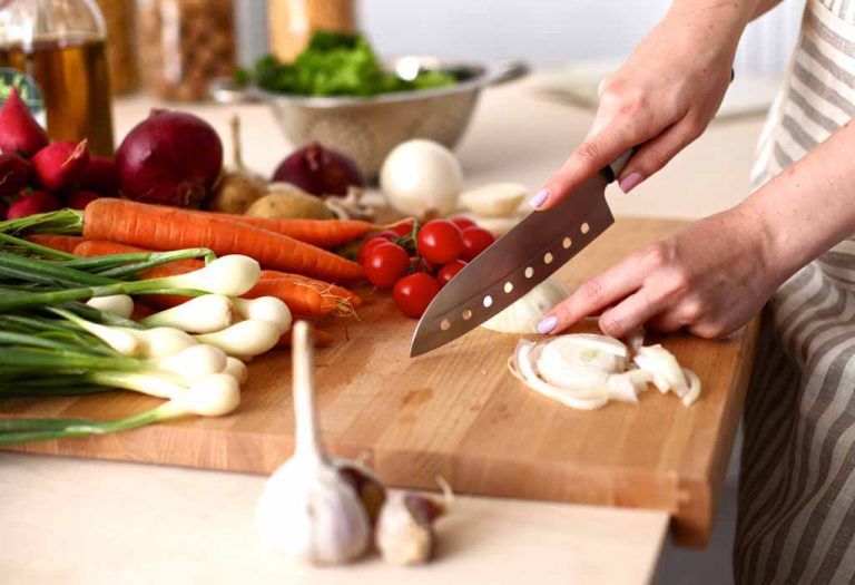 Basic Knife Skills Every Beginner Cook Should Know