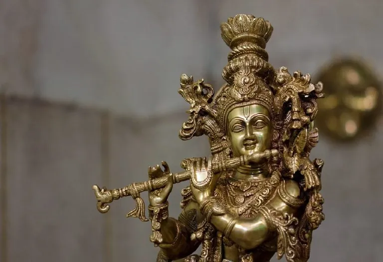 मुलांसोबत कृष्ण जन्माष्टमी साजरी करण्यासाठी ८ कल्पना