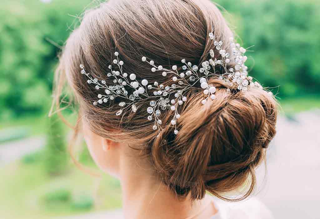 12 Easy Wedding Guests Hairstyles You Can Do Yourself