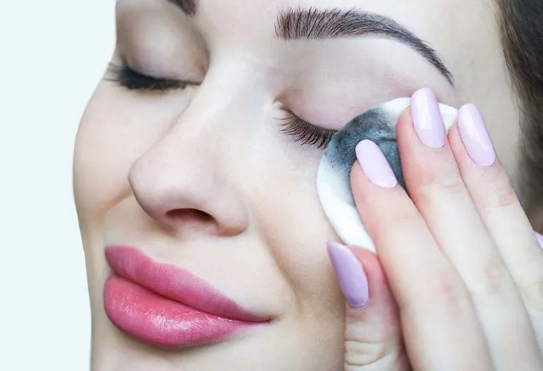 5 Simple Ways to Remove Waterproof Mascara
